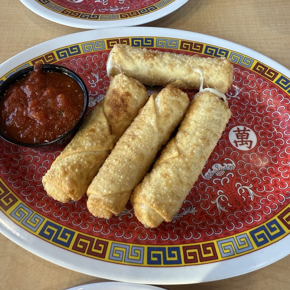 Fong's Pizza - Chinese Cheesesticks - Pizza Near Me - Des Moines, Iowa
