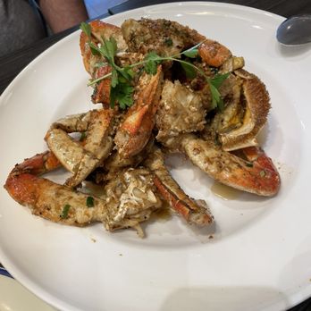 Yi Xin Cafe - Garlic and butter crab, yummy! - Hong Kong Style Cafe Near Me - Honolulu, Hawaii Yi Xin Cafe - Garlic and butter crab, yummy! - Hong Kong Style Cafe Near Me - Honolulu, Hawaii