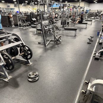 EōS Fitness - Gym floor - Gyms Near Me - Riverview, Florida