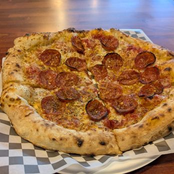 Bowie Pizza - Pepperoni pizza - Pizza Near Me - Gainesville, Florida