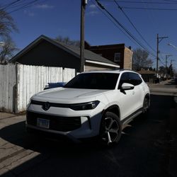 City Volkswagen of Chicago - 2025 Tiguan SE