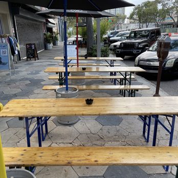 Cycle Brewing - Outdoor seating - Breweries Near Me - Saint Petersburg, Florida Cycle Brewing - Outdoor seating - Breweries Near Me - Saint Petersburg, Florida
