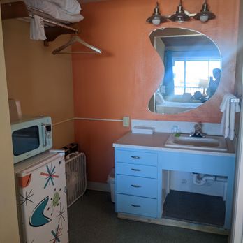 Atomic Motel - Hotels Near Me - Astoria, Oregon