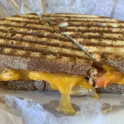Red Cup Cafe & Deli - Grilled Cheese with Tomato & Pesto Sandwich