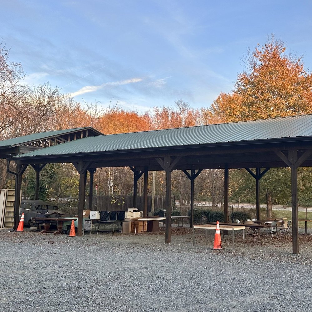El Sabor Tabasqueno - Outdoor eating area - Food Trucks Near Me - Winston-Salem, North Carolina