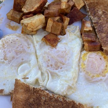 Papa Pete's - Eggs over easy with delicious fries - Diners Near Me - Bennington, Vermont
