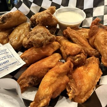 406 Kitchen & Taproom - Coconut Curry and Buffalo - New American Near Me - Billings, Montana