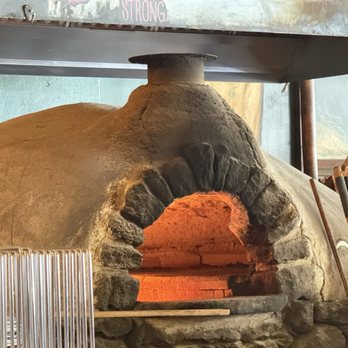 Flatbread Company - Wood burning oven - Pizza Near Me - Paia, Hawaii