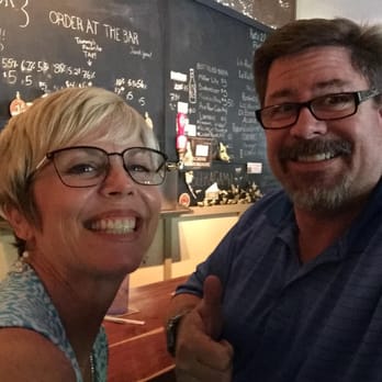 Pint and Barrel Drafthouse - Enjoying the AMAZING food and delicious Brews at Pint and Barrel Draft! - Gastropubs Near Me - Palestine, Texas