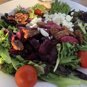 Down Under Restaurant - Beat salad - Seafood Near Me - Fernandina Beach, Florida Down Under Restaurant - Beat salad - Seafood Near Me - Fernandina Beach, Florida