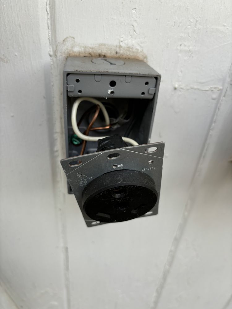 Slide of Homewire Electric & Plumbing