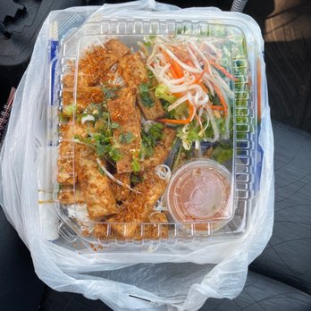 Pho Craze - Lemongrass tofu vermicelli - Vietnamese Near Me - Pinole, California Pho Craze - Lemongrass tofu vermicelli - Vietnamese Near Me - Pinole, California