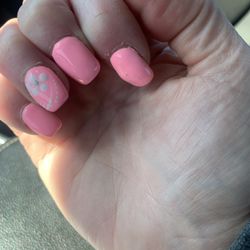 K Nails - You can see the index finger nail is pitted and the polish/cuticles are horrible...this pictures was taken less than 48 hours after manicure