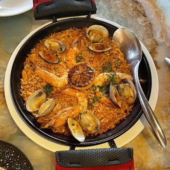Rigo - Seafood paella - Spanish Near Me - Honolulu, Hawaii