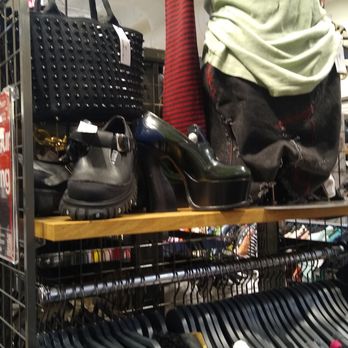 2nd Street - Love that purse. - Used, Vintage & Consignment Near Me - Fort Worth, Texas
