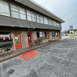 Sisters of the New South - Outside Establishment