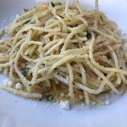 Cervo Cafe - Garlic pasta