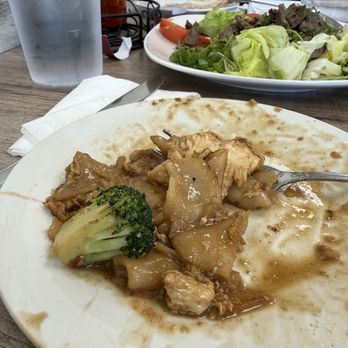 Thai Buri - Pad See-Ewe - Thai Near Me - Wheeling, Illinois