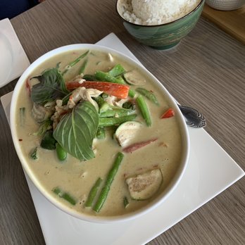 Thaicoon - Green Curry with steamed rice! Super fresh ingredients! So healthy! - Thai Near Me - Katy, Texas