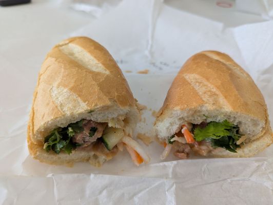Bánh Mì Ông Mười by null