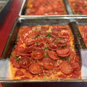LIONS & TIGERS & SQUARES DETROIT PIZZA - CLOSED - Updated