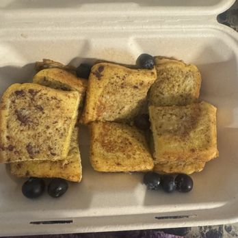 The Homies - Dry French toast no strawberries or powdered sugar as they advertise in their photo. - Food Trucks Near Me - Los Angeles, California