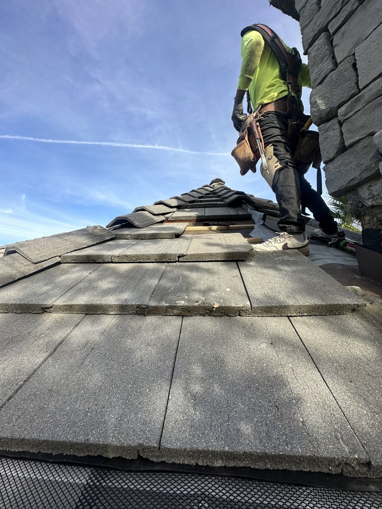 Slide of Cleans Roofing
