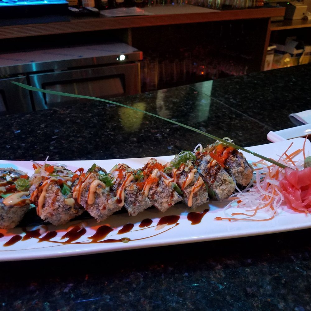 Seven Moons Coventry - Dinosaur Roll - Chinese Near Me - Coventry, Rhode Island