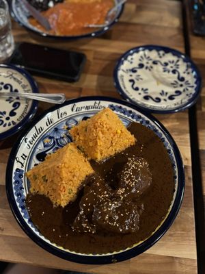 LA FONDA DE LOS CARNALITOS by null