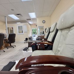 Tiffany's Nail And Spa - Clean Pedicure massage chairs at Tiffany's Nail Salon