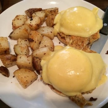 Brix Grill - Crab cake bennie - Desserts Near Me - Roseburg, Oregon