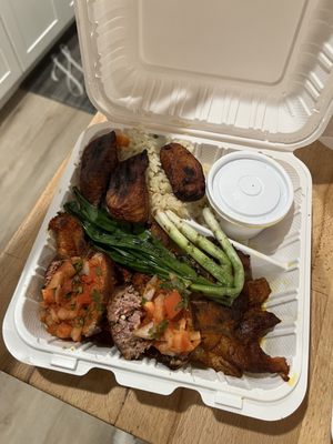 Xecul Restaurante Guatemalteco by null