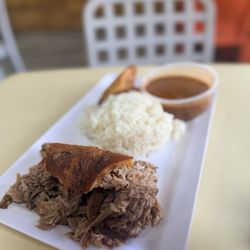Lechonera & Restaurant Joyuda - The food was delicious, and the seasoning was excellent.