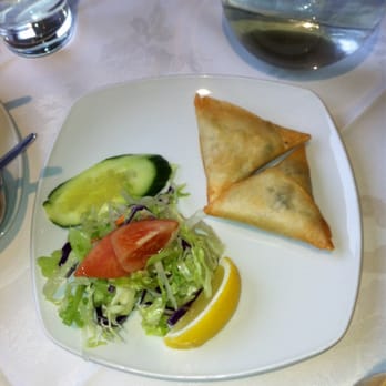 Zaynai Restaurant - Heathrow - Veggie samosa appetizer - Indian Near Me - Heathrow, XGL Zaynai Restaurant - Heathrow - Veggie samosa appetizer - Indian Near Me - Heathrow, XGL