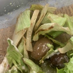 Columbia Market & Deli - Brown, gross lettuce