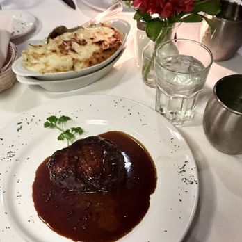Hal’s The Steakhouse - Filet Mignon Au Poivre + Truffle Mac & Cheese! - Steakhouses Near Me - Nashville, Tennessee Hal’s The Steakhouse - Filet Mignon Au Poivre + Truffle Mac & Cheese! - Steakhouses Near Me - Nashville, Tennessee