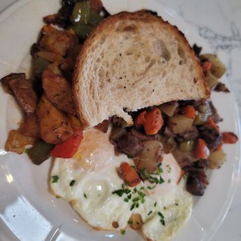 Drakes - Corn beef hash - New American Near Me - San Carlos, California