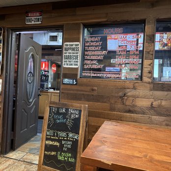 Smokey Joe's Bar-B-Que - Barbeque Near Me - Dallas, Texas Smokey Joe's Bar-B-Que - Barbeque Near Me - Dallas, Texas