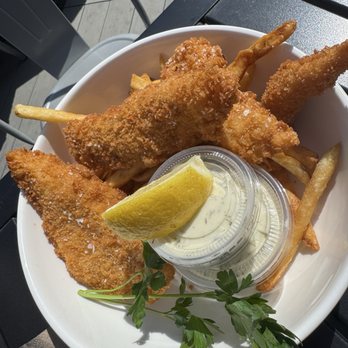 Boat Yard Cafe - Rockfish and fries - Gluten-Free Near Me - Homer, Alaska