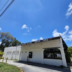 Pinecrest Bakery - Key Largo - Drive in
