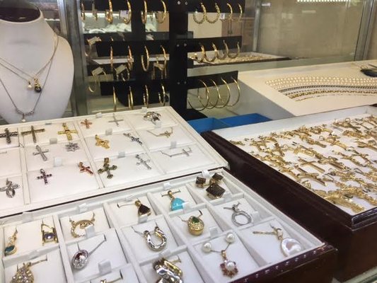 FRANKLIN JEWELERS - Updated August 2024 - 19 Photos & 22 Reviews - 2153 