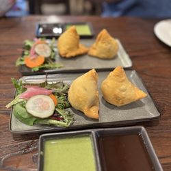 Bajeko Sekuwa Nepalese & Indian Cuisine - Veg Samosa