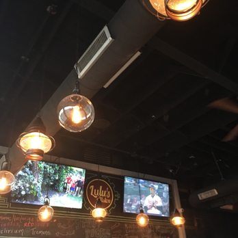 Lulu's Allston - New American Near Me - Boston, Massachusetts