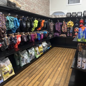 LA Pet Home - Pet Stores Near Me - Pasadena, California LA Pet Home - Pet Stores Near Me - Pasadena, California