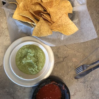 Los Arcoiris Mexican Restaurant - Salsa, chips and fresh guacamole! - Mexican Near Me - Pineola, North Carolina