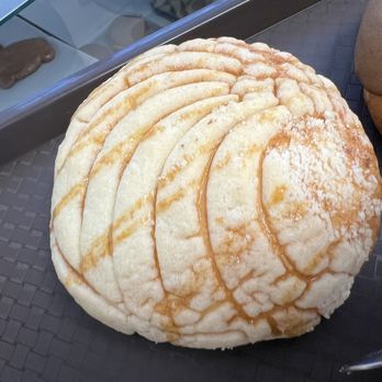Pan Pan - Dulce de leche concha - Bakeries Near Me - Pantego, Texas