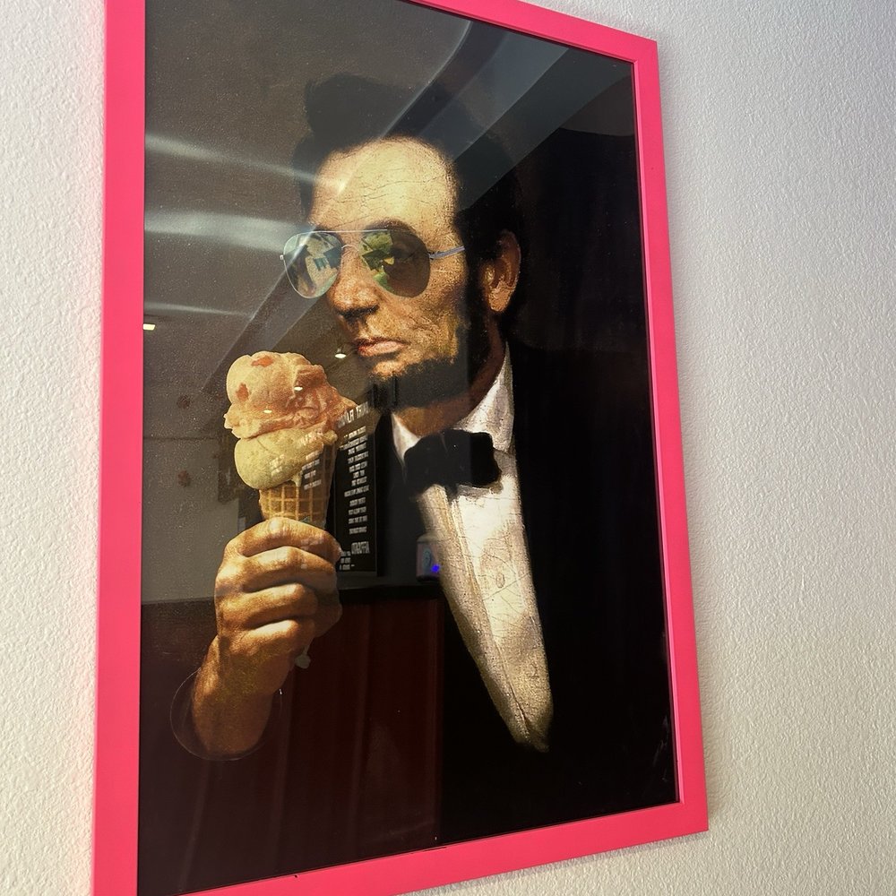 Castle Rock Creamery - Decor - Desserts Near Me - Stateline, Nevada