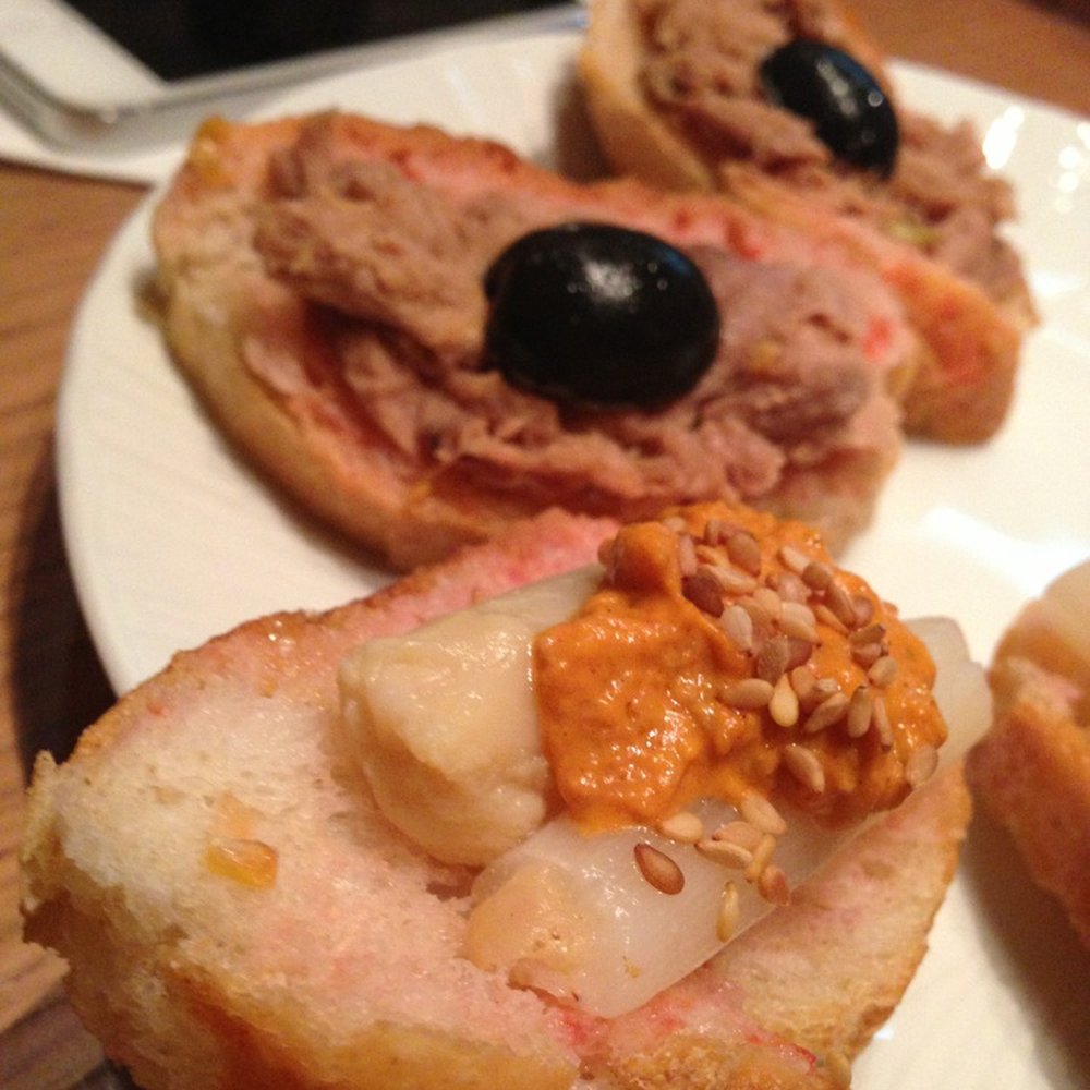 Castlexperience - if that's what they call a luxury brunch?! - ridiculous. - Wine Tours Near Me - Barcelona, B