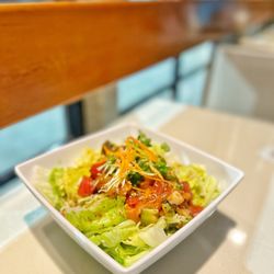 Ichiban Japanese & Sushi Restaurant - Poke Salad | IG @moniquedao