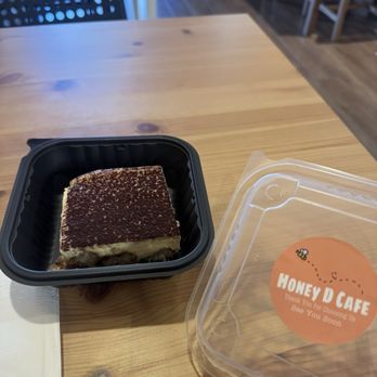 Honey D Cafe - Tiramisu/ 提拉米苏 - Taiwanese Near Me - Davis, California